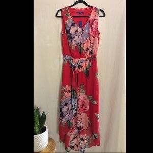 Dress with beautiful floral print!